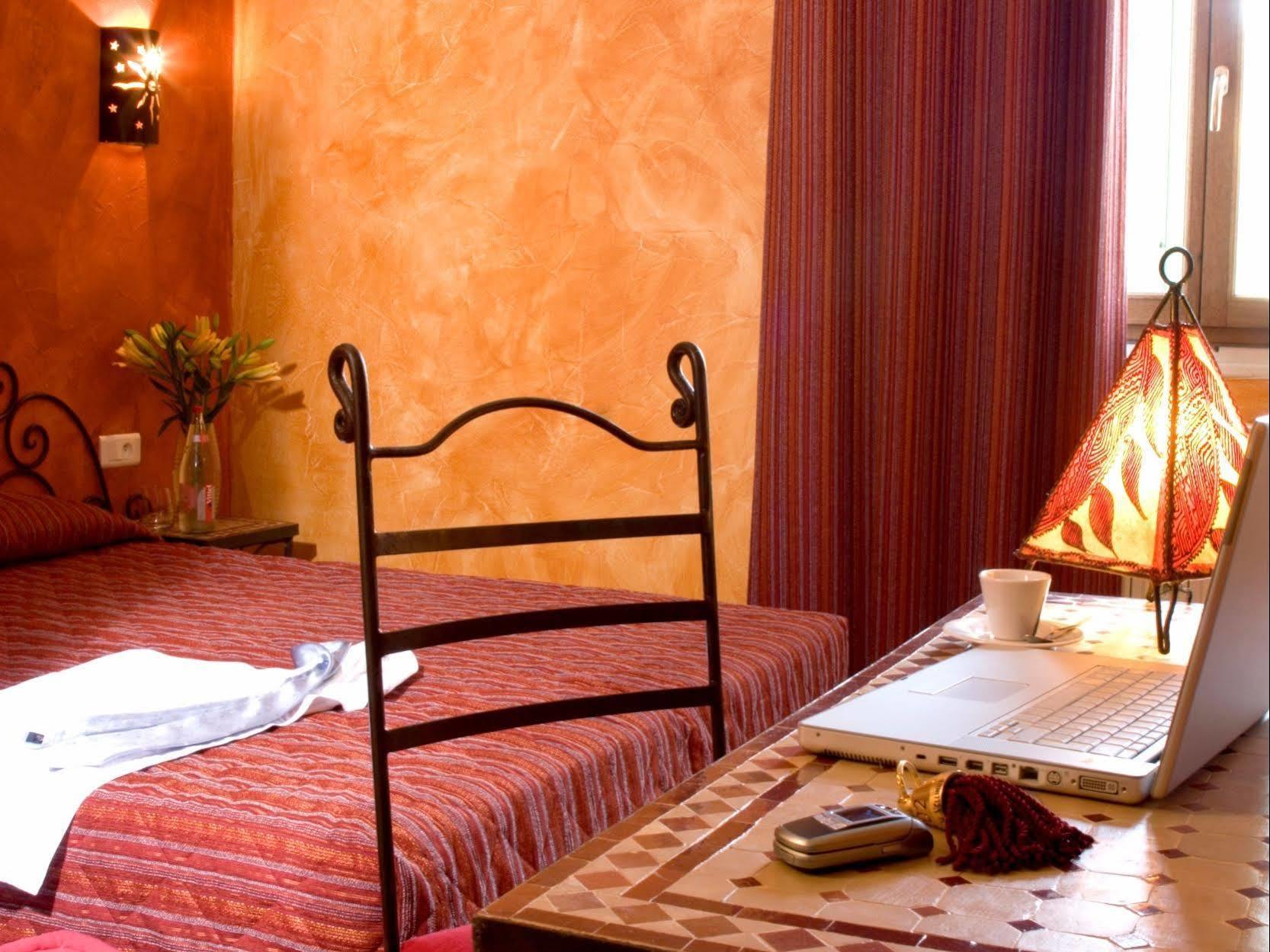 Contact Hotel Le Relais De Vellinus Beaulieu-sur-Dordogne Exteriér fotografie